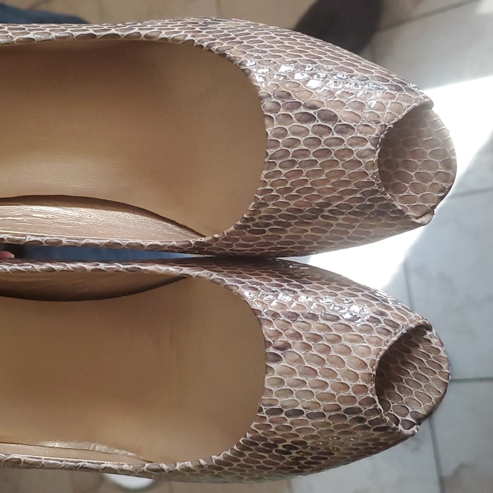 Stuart Weizman Snake Peep Toe Heels 8.5m - image 1